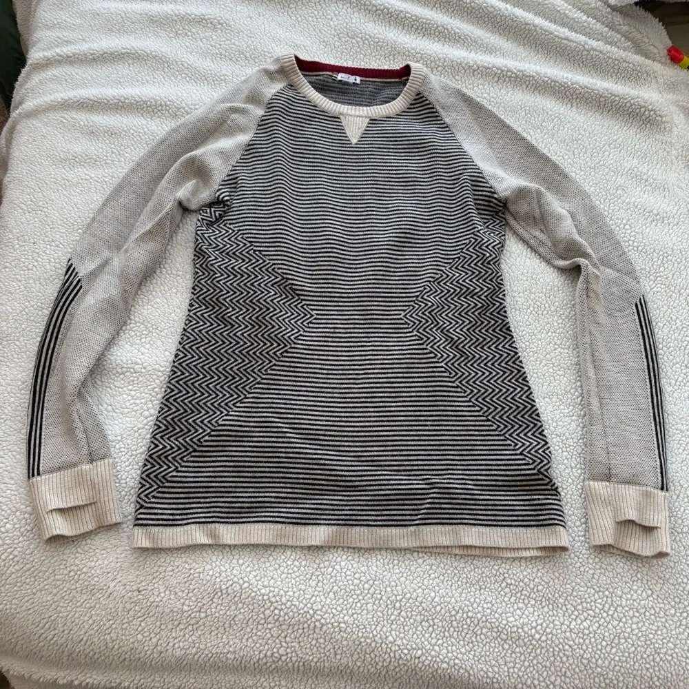 Smartwool Burgundy and Gray Knit Sweater - Picture 2 of 4